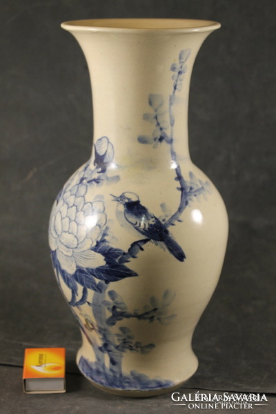 Antik porcelán jelzett madaras váza