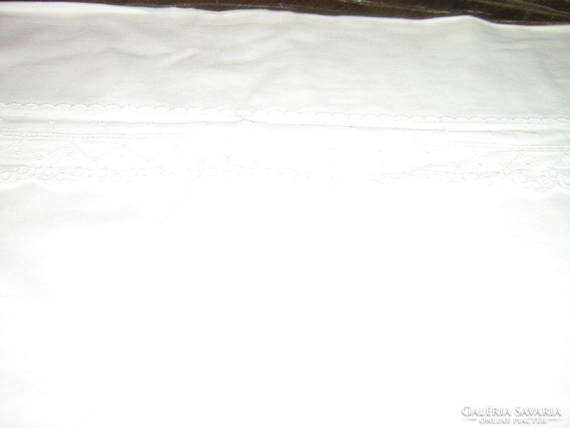 Beautiful madeira lace white damask duvet cover