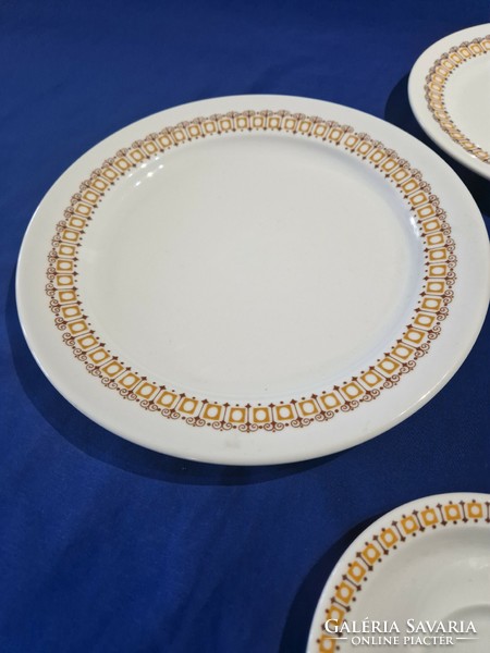 Retro alföldi porcelán terakotta minta csészealj kis tányér nagy tányér