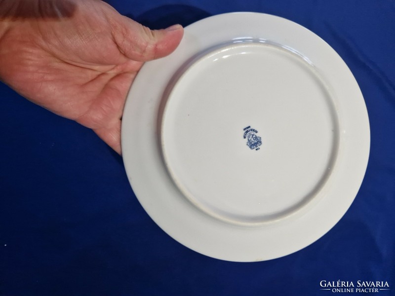 Panni small plate with a decorative pattern