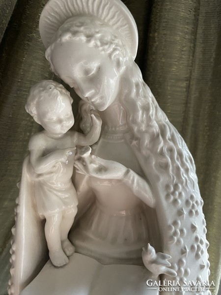 M. J. Hummel - Goebel nagy fehér virágos Madonna kisded gyermekével
