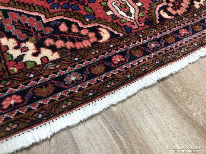 LILIAN - IRÁNI kézi csomózású gyapjú PERZSA szőnyeg, 107 x 161 cm