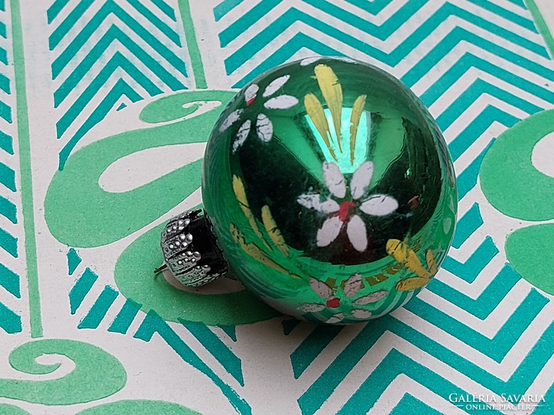 Retro üveg karácsonyfadísz festett virágos zöld gömb üvegdísz