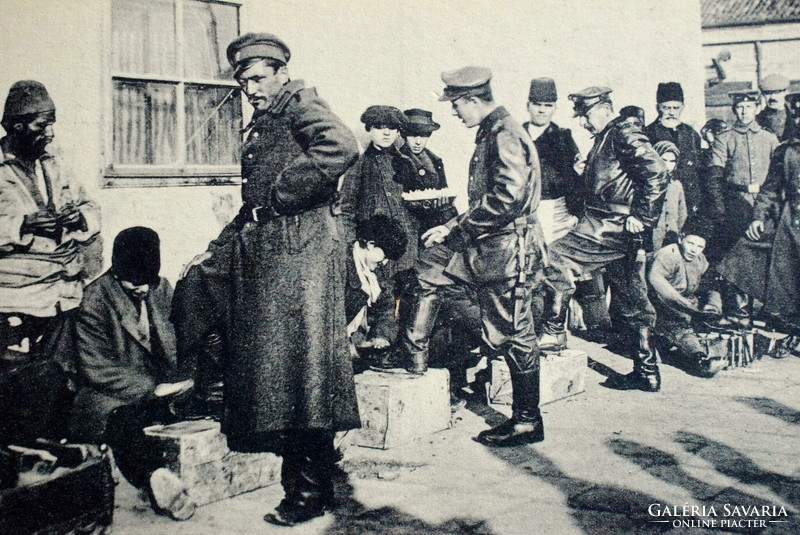 Antique German edition photo postcard - soldiers shine shoes i vh.