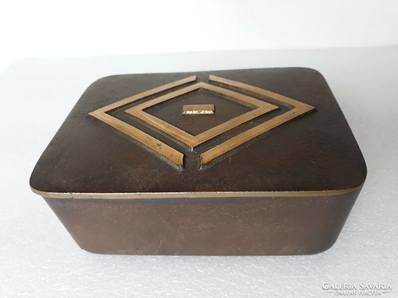 Art deco régi öntött bronz doboz, 1,3 kg