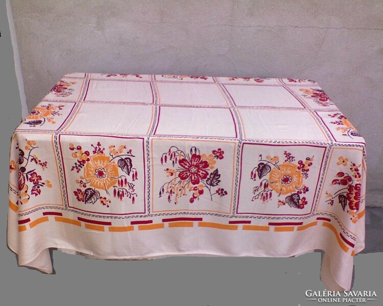 Selyem damaszt virágos asztalterítő 150x130 cm