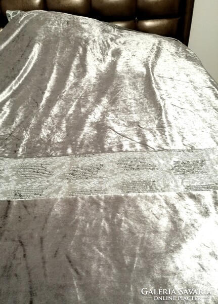 Beautiful luxury duvet cover, bedspread 200x184cm