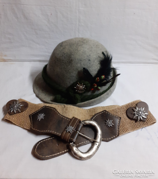 Women's hunting hat with a feather hat ornament, a pair of snow spears, decorated with a reason, elastic rubber brim, silver-plated buckle