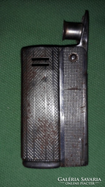 Antique imco streamlin - Austria - lighter with metal cover as shown in the pictures