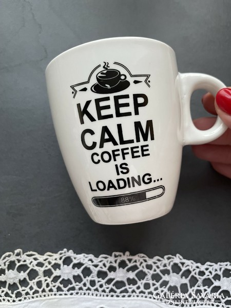“Keep calm coffee is loading” jó kis bögre a reggeli kávékhoz