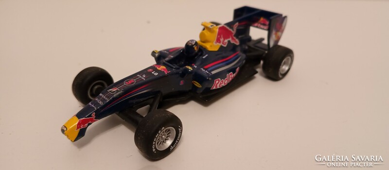Formula 1 redbull rb-6 dickie toys h:11.5 w:5cm