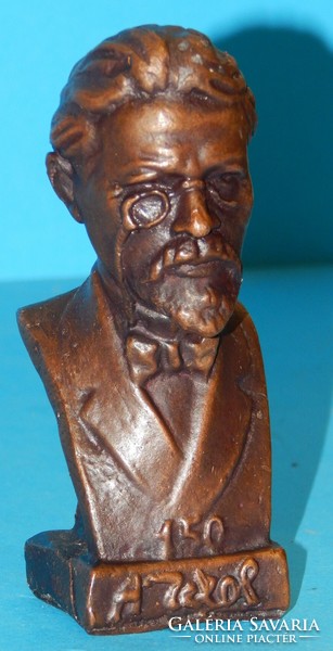 Bronze statue of Chekhov - Brest