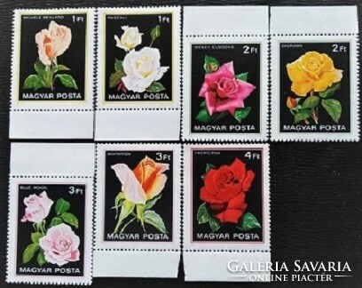 S3512-8sz / 1982 roses ii. Line of stamps, mail-clear arched edge