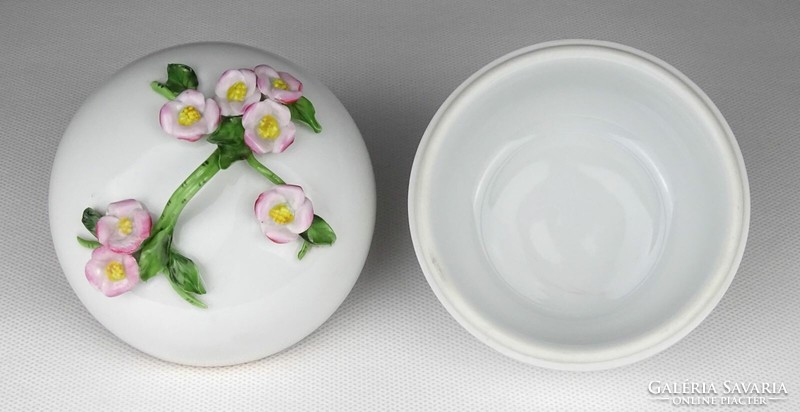 1Q336 old Herend porcelain bonbonier with flower decoration 1964