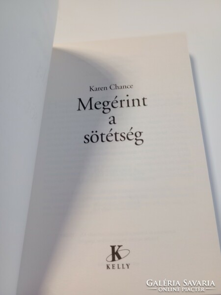 Karen Chance - Megérint ​a sötétség (Cassandra Palmer 1.)