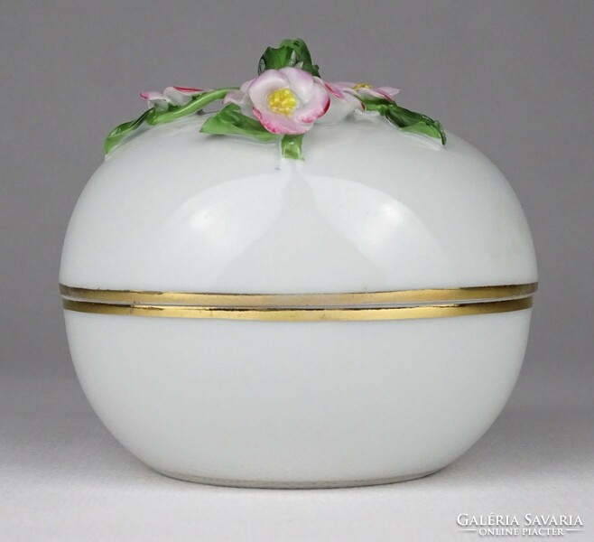 1Q336 old Herend porcelain bonbonier with flower decoration 1964