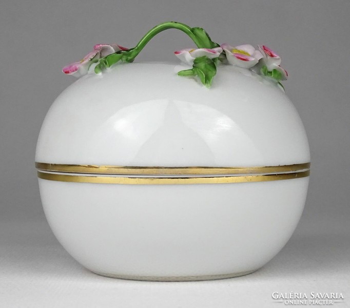 1Q336 old Herend porcelain bonbonier with flower decoration 1964