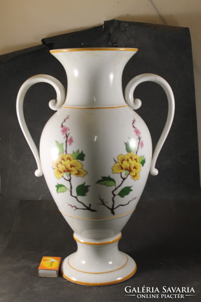 Large porcelain goblet vase 778