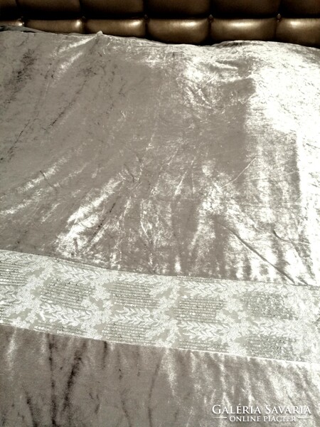 Beautiful luxury duvet cover, bedspread 200x184cm