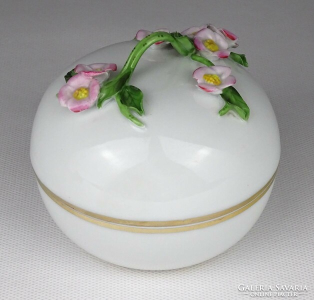 1Q336 old Herend porcelain bonbonier with flower decoration 1964