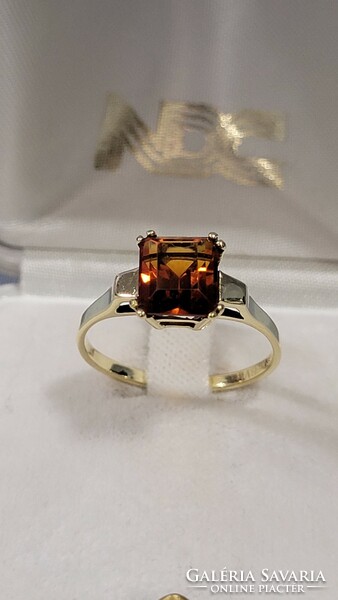 14 K arany női gyűrű 2,7 g