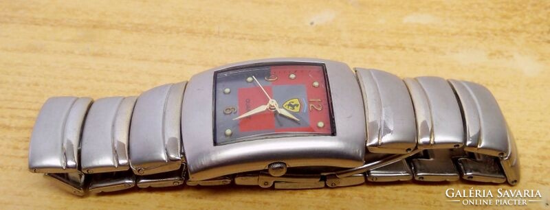 Retro steel case unisex wristwatch. Ferrari quartz