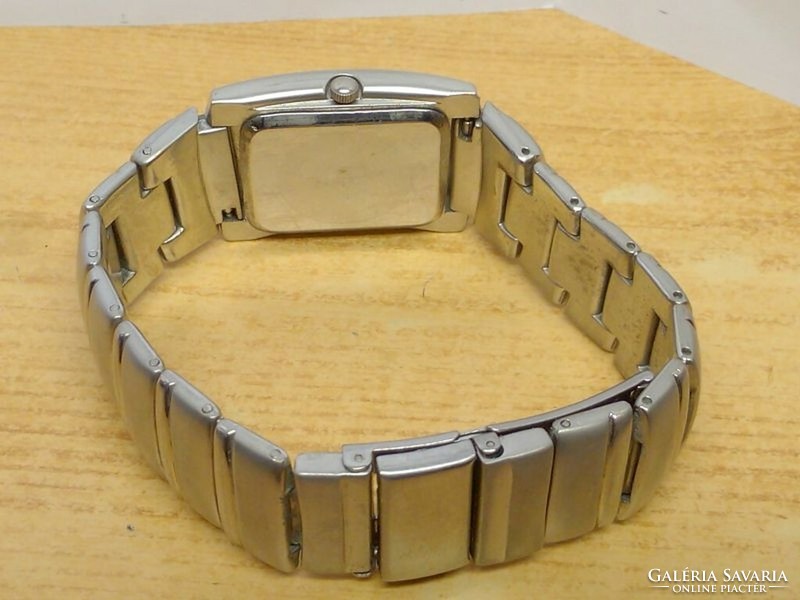 Retro steel case unisex wristwatch. Ferrari quartz