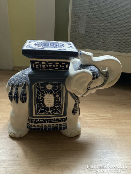 Ceramic elephant (flower holder)