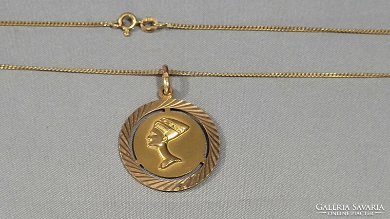 18K gold pendant with necklace total 8.49 g