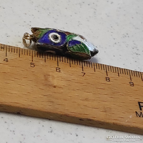 Two-sided compartment enamel pendant