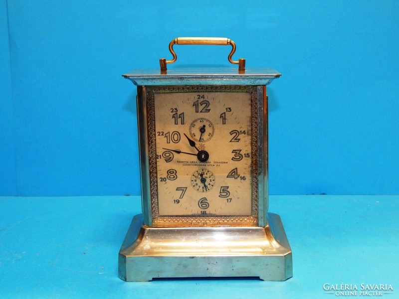 Also video - reliably working, well-maintained clock with winding key