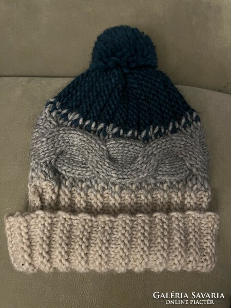 Pompon warm knitted hat, new
