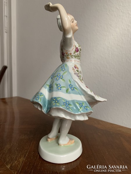 Zsolnay balerina porcelan