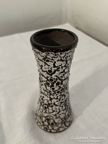 Cracked glaze black and white small retro vase