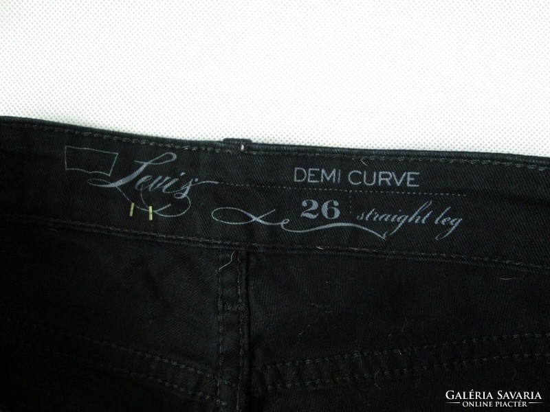 New! Original Levis demi curve straight leg (w26 / l34) women's slightly stretchy jeans