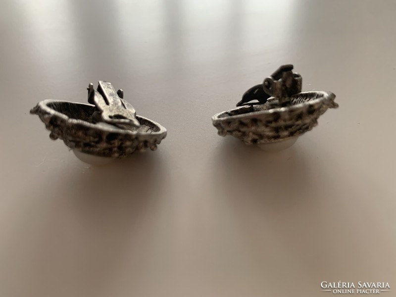 Retro metal pearl plastic clip earrings