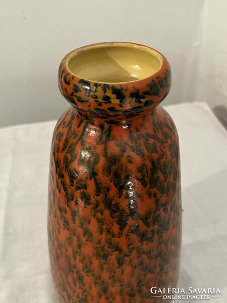 Retro-vintage decorative pond head vase