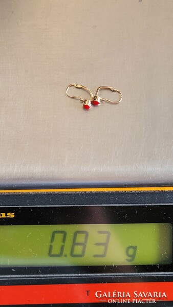 14 K gold children's earrings with red stone 0.83 g