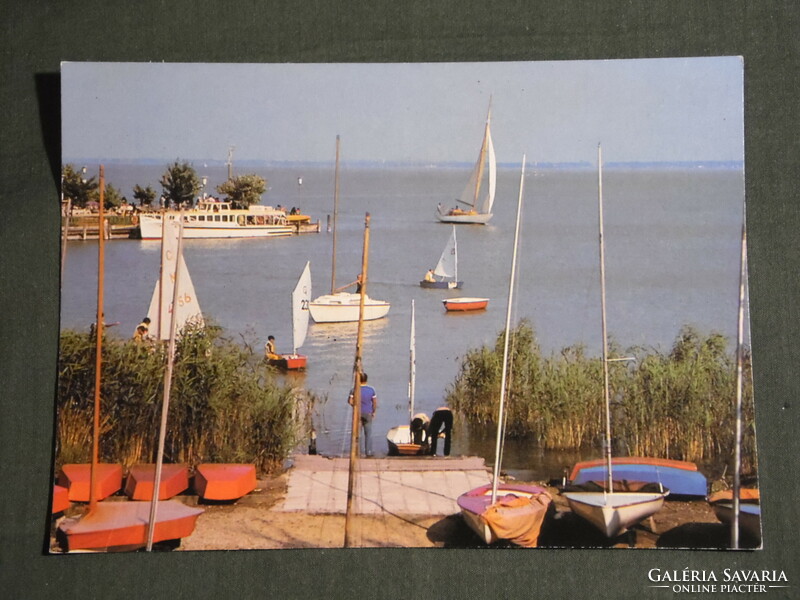 Képeslap, Balaton part  részlet,Tihany kikötő, sétahajó, vitorlás iskola