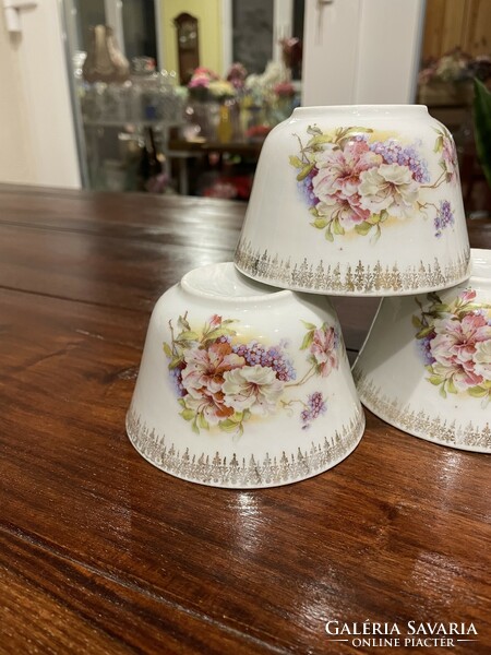 Gyönyörű ritka  antik porcelán 3 db virágos komabögre teáscsésze csészék komacsésze Gyűjtői szépség