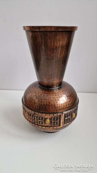 Lignifer copper vase