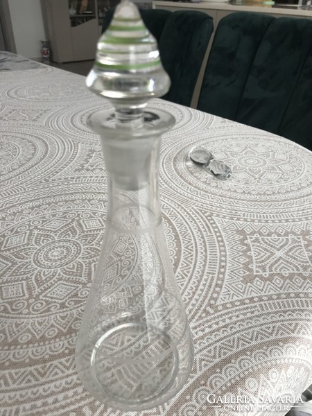 Régi csiszolt üveg, asztali kínáló / karafa 23 cm