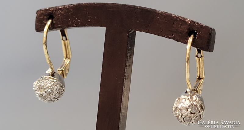 14 K gold women's earrings 3.03 g