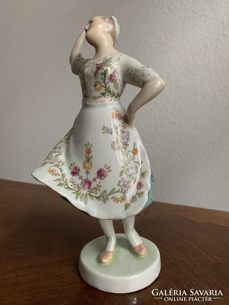 Zsolnay balerina porcelan