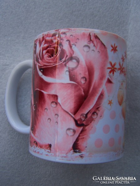 Victoria pink mug in beautiful, flawless condition. Its height is 9.5 cm. With pink decor