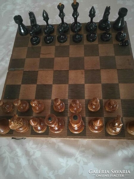 Chess set wood incomplete 1950