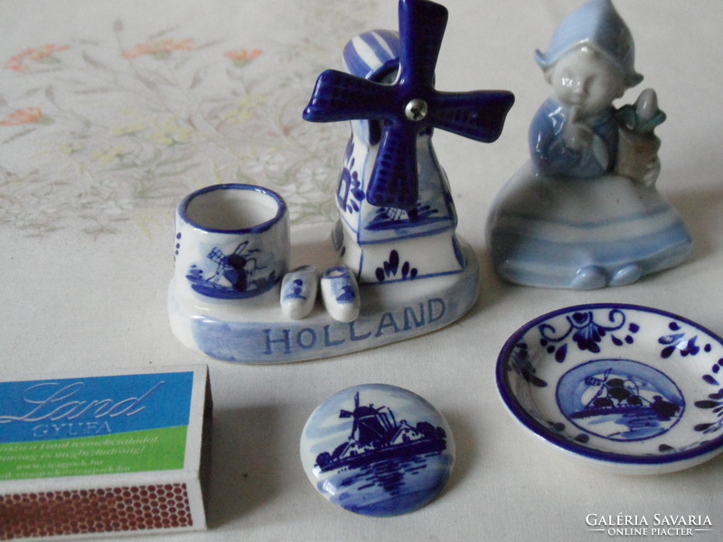 Dutch porcelain ornaments (6 pcs.)