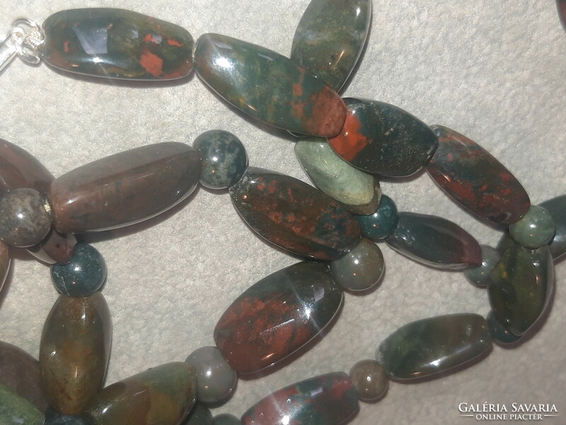 Large-eyed heliotrope (bloodstone) set with silver mounting