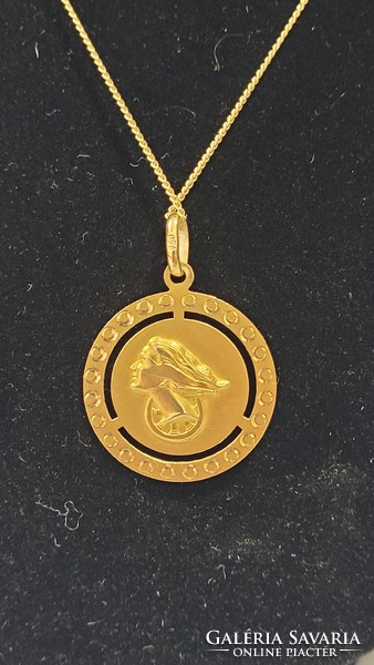 18K gold pendant with necklace total 8.49 g