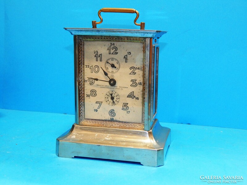 Also video - reliably working, well-maintained clock with winding key